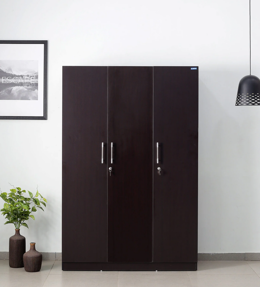 Kosmo Optima 3 Door Wardrobe In Wenge Finish