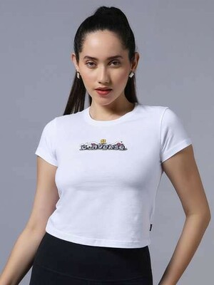  Upto 80% Off On Converse Clothing 