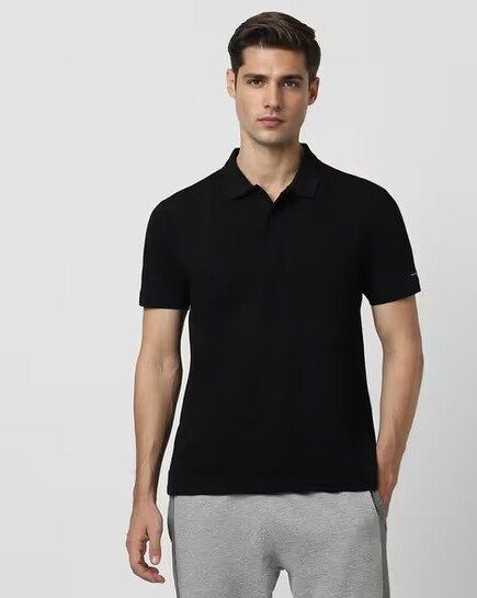 Flat 60% Off on Van Heusen