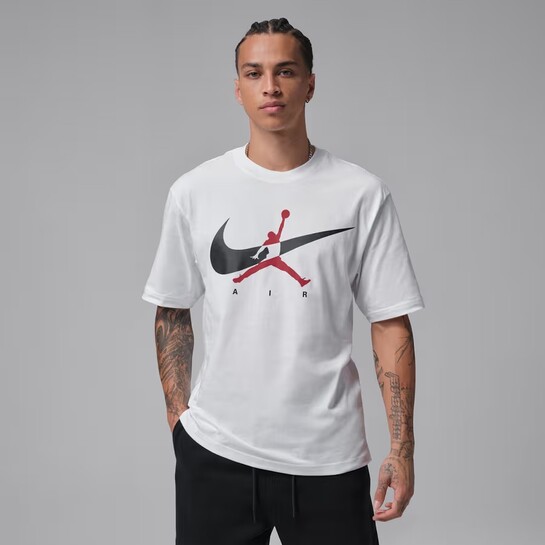 Jordan - Up To 30% Off on Men's Graphic T-shirt 
