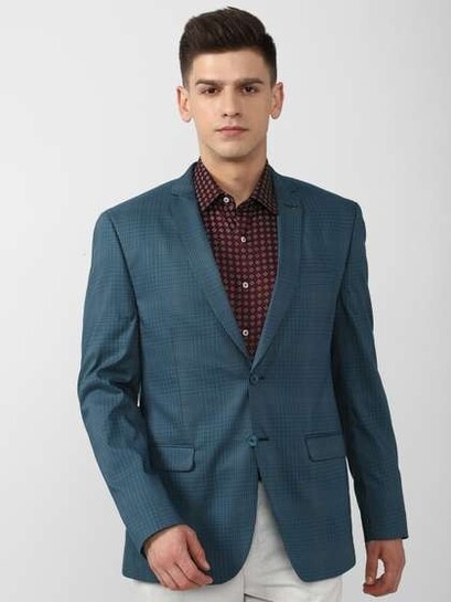 Upto 69% Off On Van Heusen