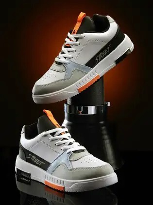 Asian - Up To 67% Off on Casual Sneakers 