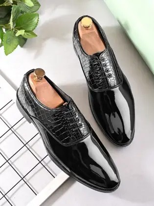 Here & Now - Up To 88% Off on Formal Shoes For Men