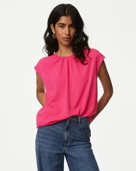 Mark & Spencer - Up To 70% off on Women's Top's & T-shirt + Additional 20% off. 