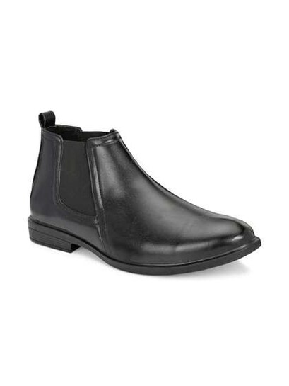 Up to 90% Off on Here&Now Footwear 