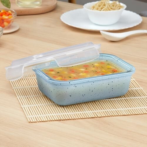 Borosil 640 ml Blue Food Storage Container with Air Tight Lid | Rectangle Shape Borosilicate Glass Organiser | Microwave & Dishwasher Safe | For Fridge, Kitchen Storage