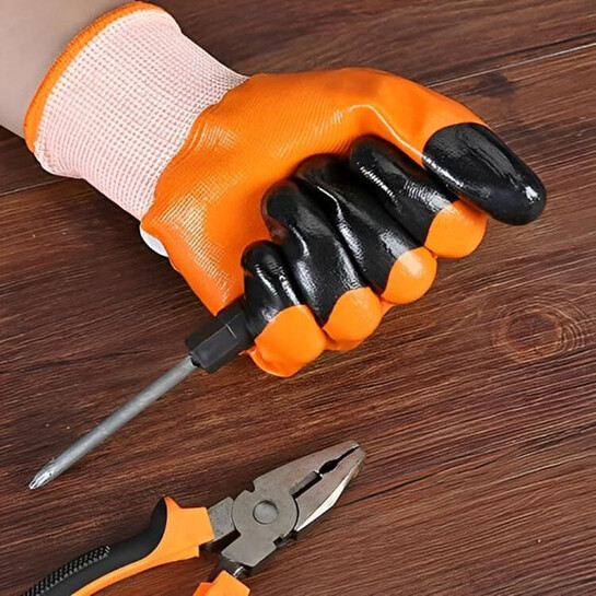 Pack of 10 orange and black safety gloves  (L)