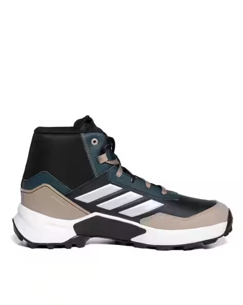 Upto 70% Off On Adidas Apparels