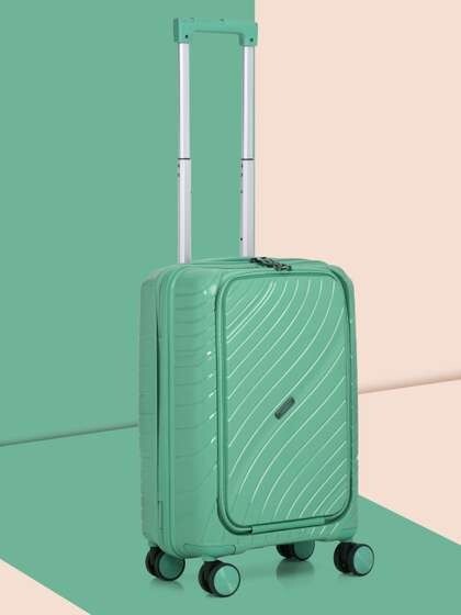 Up to 90% Off on Teakwood Leathers Trolley bags